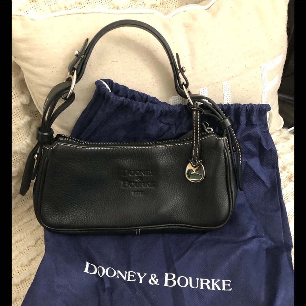 Blk shoulder purse